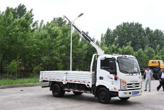 點擊查看詳細信息<br>標題：1.2噸折臂吊 閱讀次數：1537