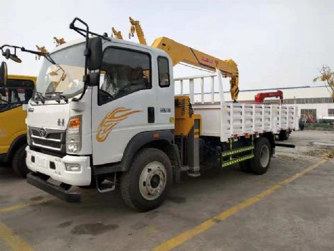 點(diǎn)擊查看詳細(xì)信息<br>標(biāo)題：5噸重汽豪曼隨車吊 閱讀次數(shù)：2009