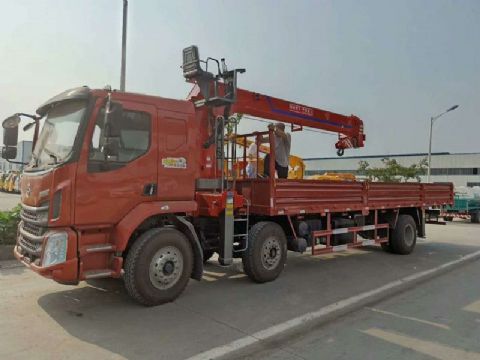 點擊查看詳細信息<br>標題：柳汽前四后四隨車吊 閱讀次數：1715